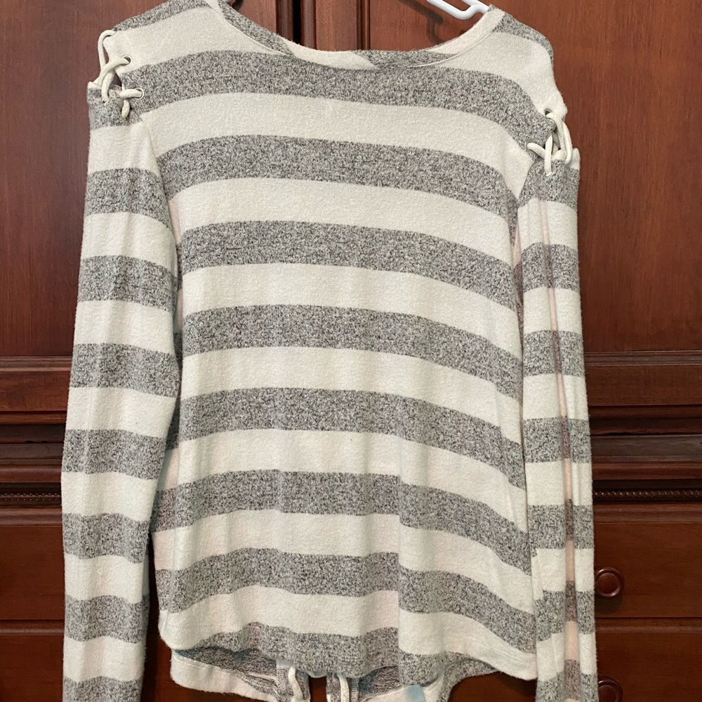 Long sleeve top
